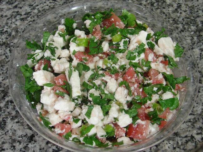 Domatesli Peynirli Ev Pidesi - Yapılışı (3/16) 