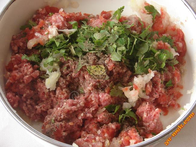 Ev Usulü Kıymalı Lahmacun - Yapılışı (5/16) 