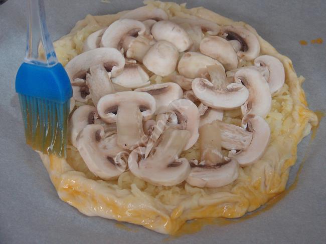 Mantarlı Kaşarlı Ev Pidesi - Yapılışı (12/20) 