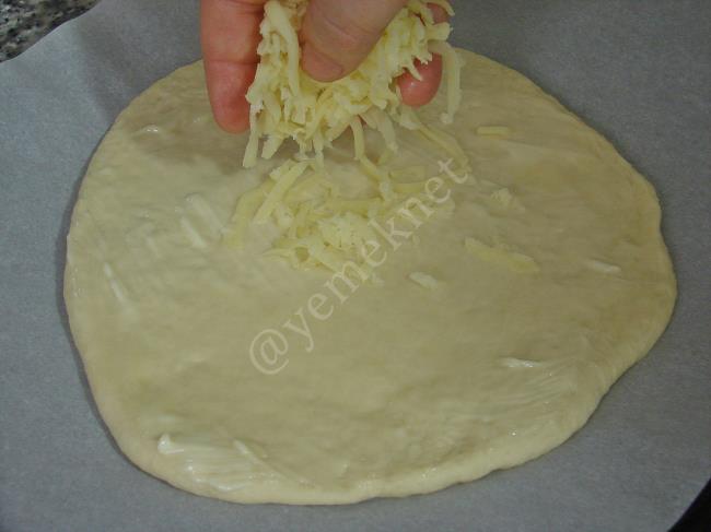 Mantarlı Kaşarlı Ev Pidesi - Yapılışı (8/20) 