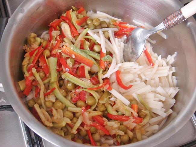 Sebzeli Erişte - Yapılışı (8/12) 