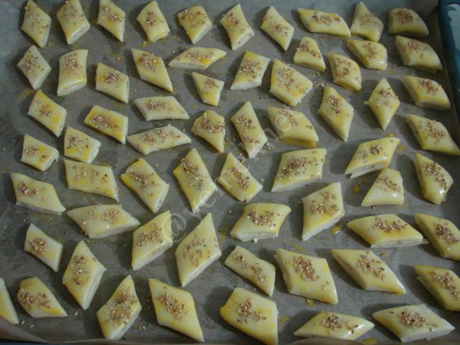 Tahinli Şerit Çay Kurabiyesi - Yapılışı (9/12) 