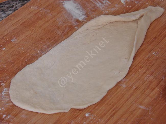 Tereyağlı Kaşarlı Ev Pidesi - Yapılışı (5/20) 