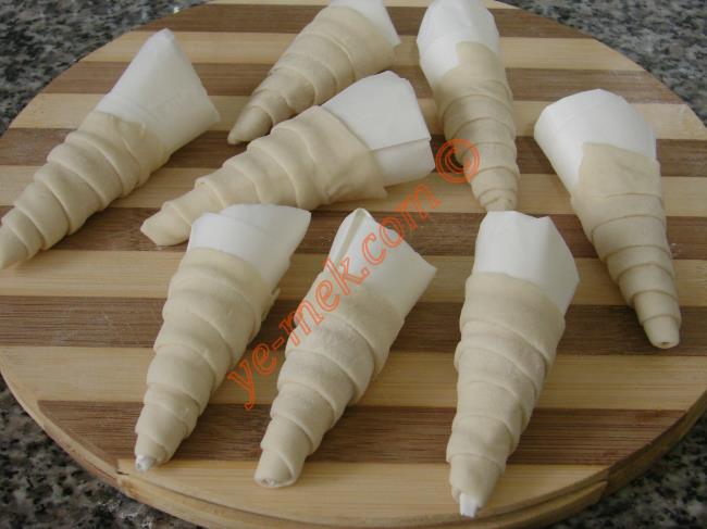 Torpil Pasta Nasıl Yapılır? (8/16) Resimli Yemek Tarifleri