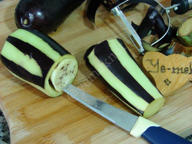 Etli Taze Patlıcan Dolması - Yapılışı (4/12) 