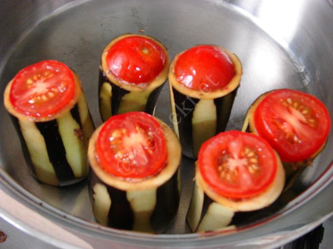 Etli Taze Patlıcan Dolması - Yapılışı (8/12) 