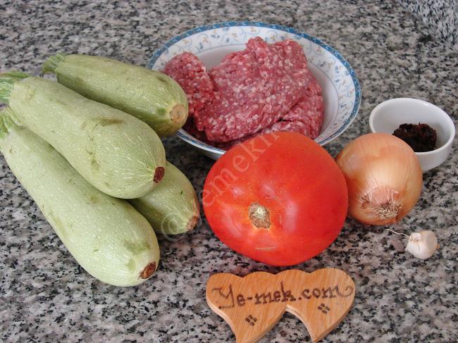 Fırında Kıymalı Kabak Musakka - Yapılışı (1/16) 