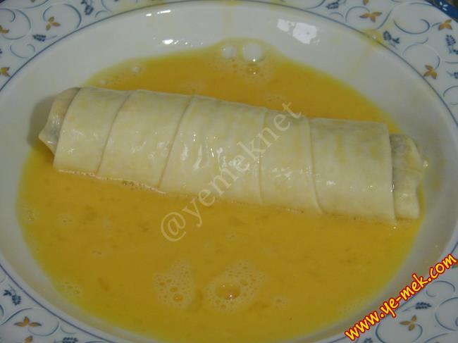 Galeta Unlu Mantarlı Börek - Yapılışı (9/16) 