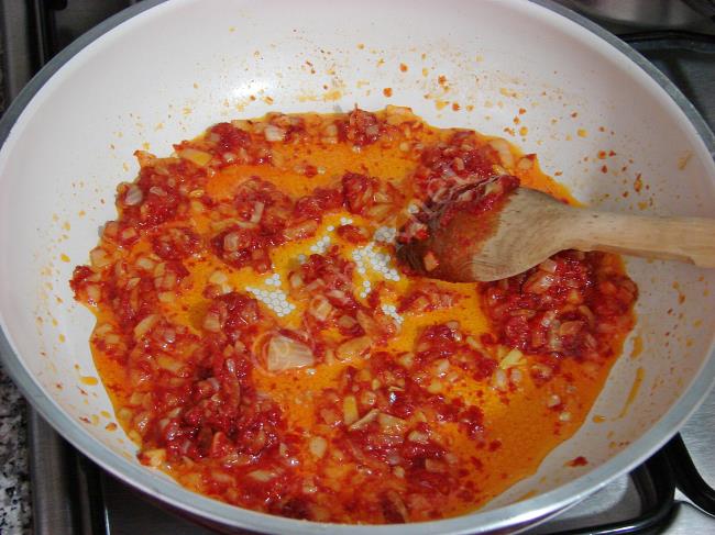 Garnitürlü Et Yemeği - Yapılışı (3/8) 