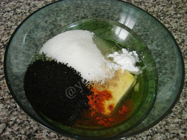 Pastane Usulü Çörekotlu Tuzlu Kurabiye - Yapılışı (2/12) 