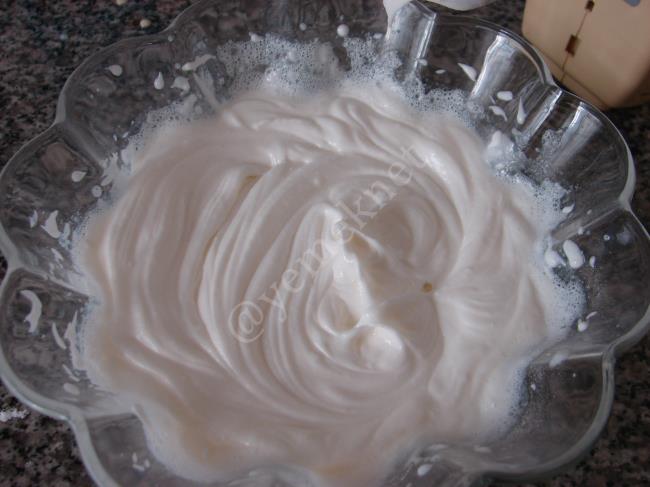 Porsiyonluk Meyveli Köstebek Pasta - Yapılışı (12/24) 