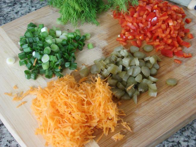 Renkli Şehriye Salatası - Yapılışı (3/8) 