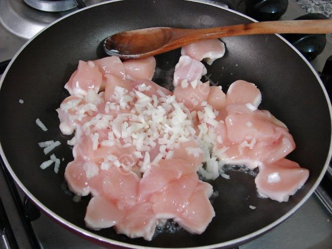 Tavuklu Hünkar Beğendi - Yapılışı (3/16) 