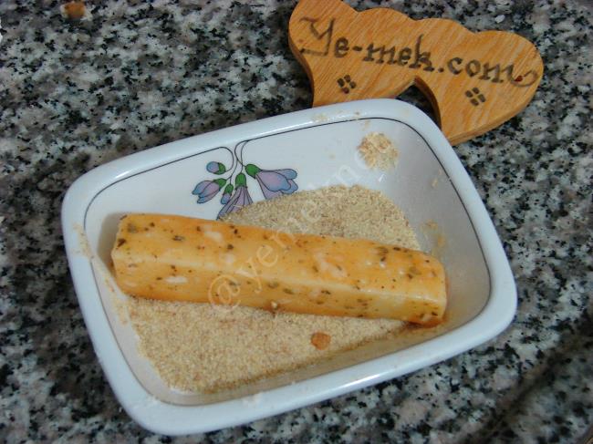 Baharatlı Peynir Pane - Yapılışı (7/12) 