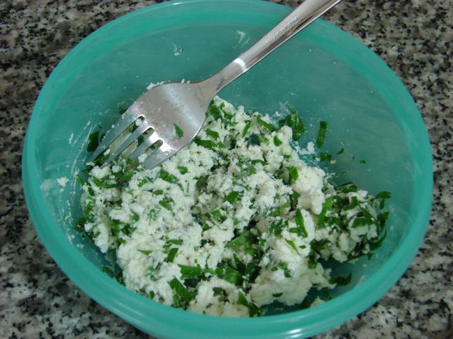 Baklavalık Yufkadan Tava Böreği - Yapılışı (2/12) 