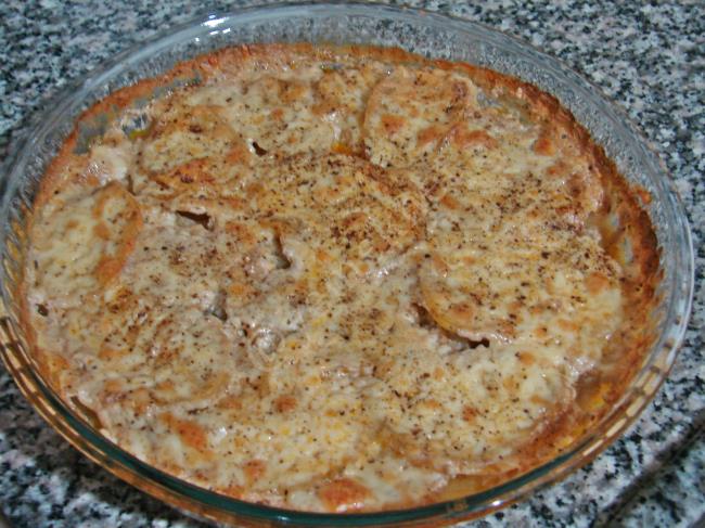 Fırında Sütlü Kaşarlı Patates - Yapılışı (8/12) 