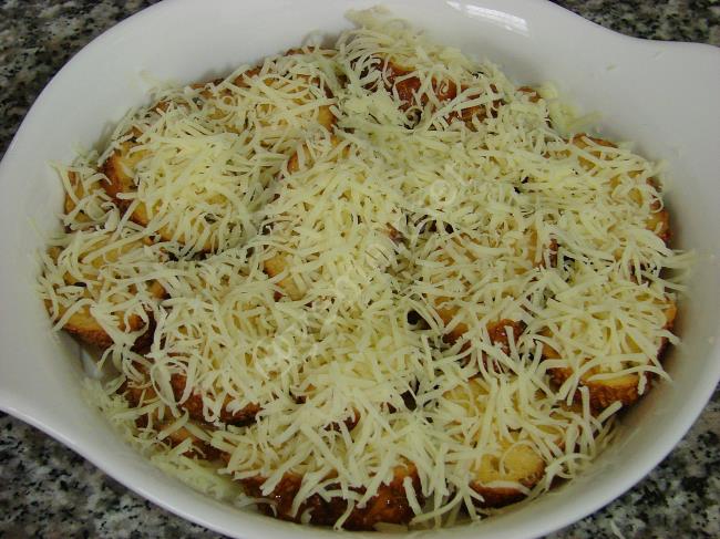 Fırında Yumurtalı Bayat Simit Kebabı - Yapılışı (7/12) 