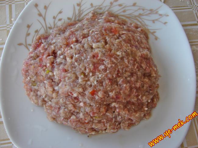 Kıymalı Çiğ Börek - Yapılışı (8/20) 