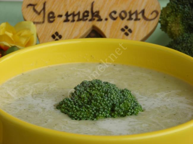 Kremalı Brokoli Çorbası - Yapılışı (10/12) 