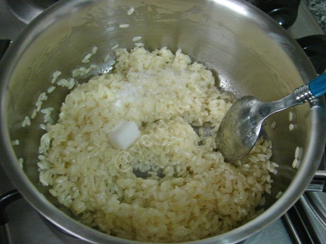 Tavuklu Pirinç Pilavı - Yapılışı (5/12) 