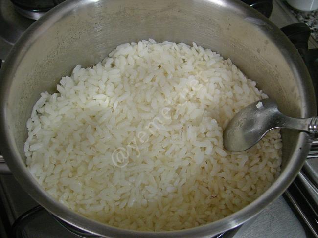 Tavuklu Pirinç Pilavı - Yapılışı (8/12) 