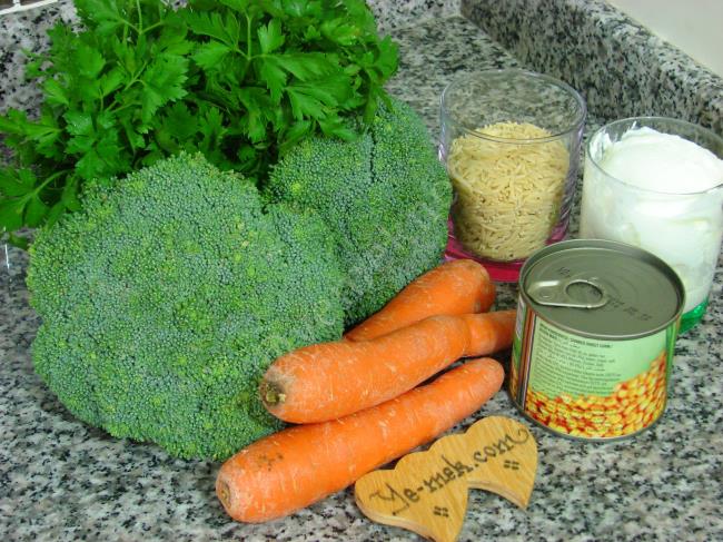 Üç Renkli Brokoli Salatası - Yapılışı (1/20) 