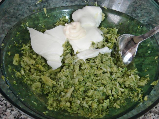 Üç Renkli Brokoli Salatası - Yapılışı (11/20) 