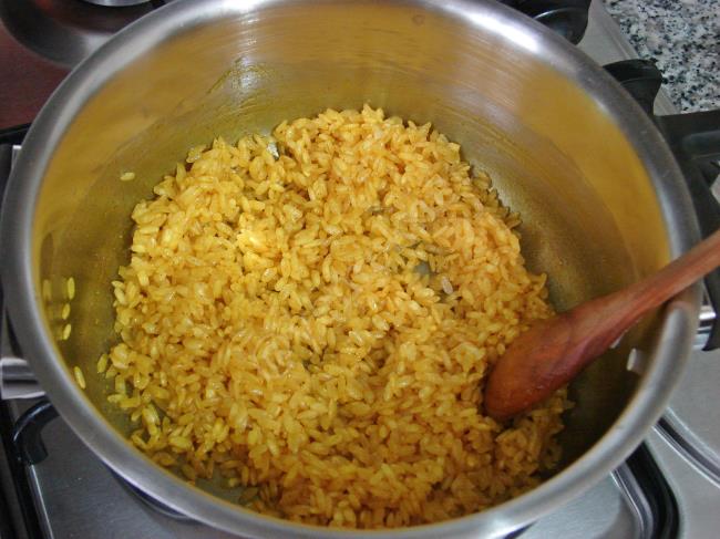 Zerdeçallı Pirinç Pilavı - Yapılışı (4/8) 