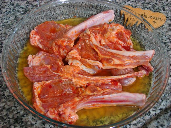 Zeytinyağı İle Kemikli Et Marinesi - Yapılışı (4/12) 