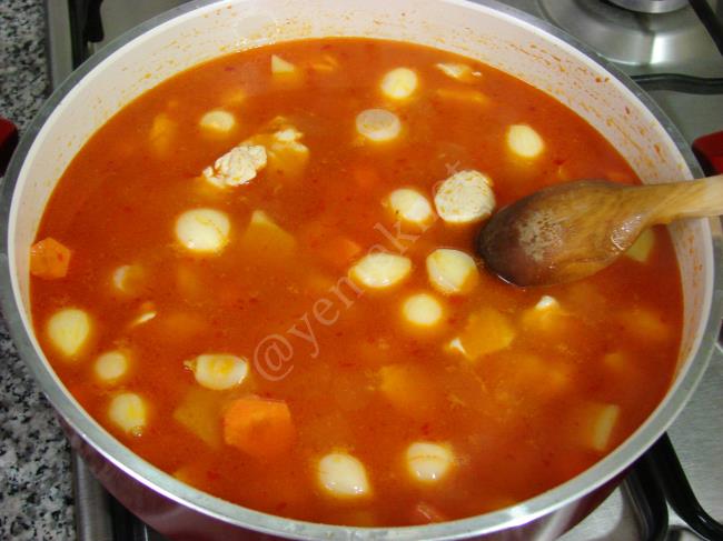 Arpacık Soğanlı Tavuk Yahnisi - Yapılışı (9/12) 