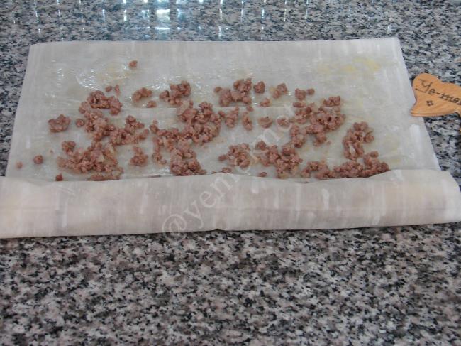 Baklavalık Yufkadan Beyti Kebabı - Yapılışı (3/12) 