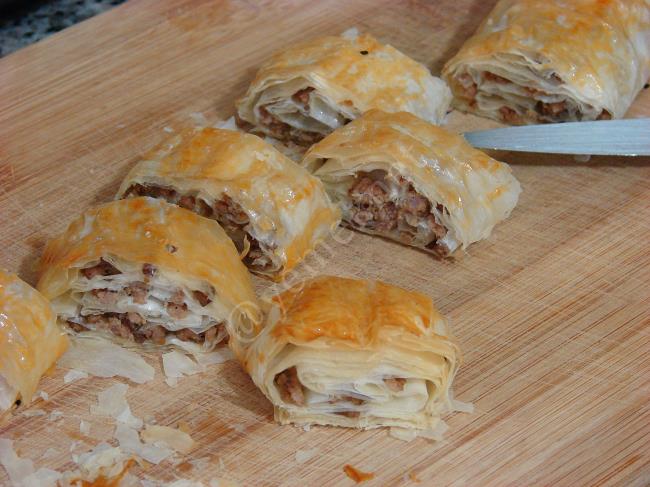 Baklavalık Yufkadan Beyti Kebabı - Yapılışı (7/12) 