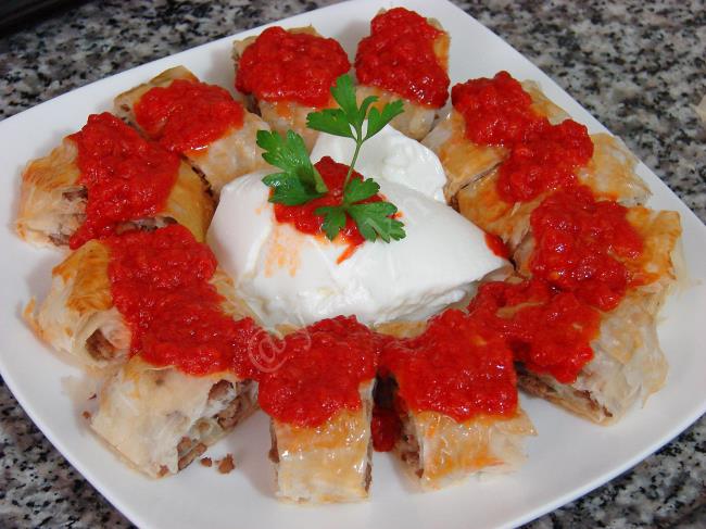 Baklavalık Yufkadan Beyti Kebabı - Yapılışı (9/12) 