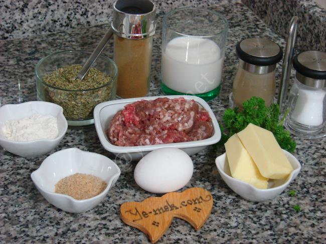 Fırında Beşamel Soslu Köfte - Yapılışı (1/16) 