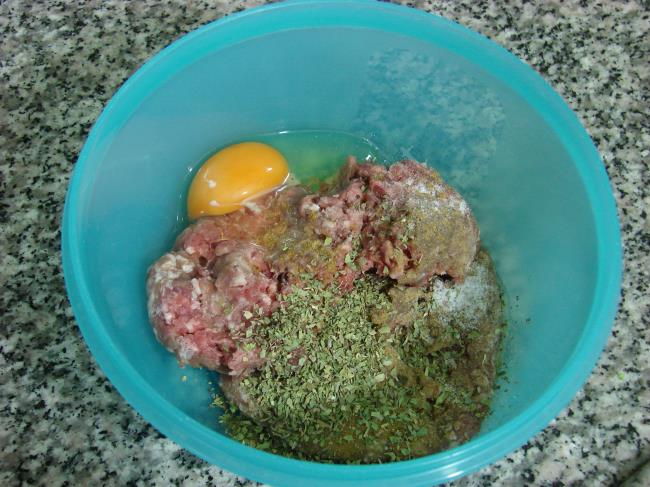 Fırında Beşamel Soslu Köfte - Yapılışı (3/16) 