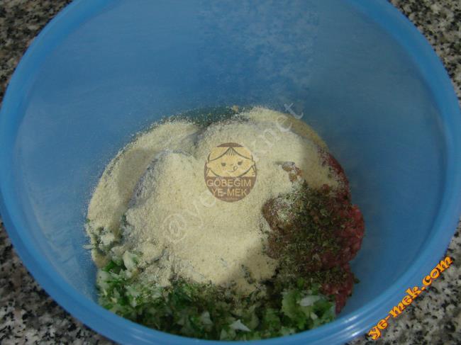 Misket Köfteli Sebze Yemeği - Yapılışı (3/12) 