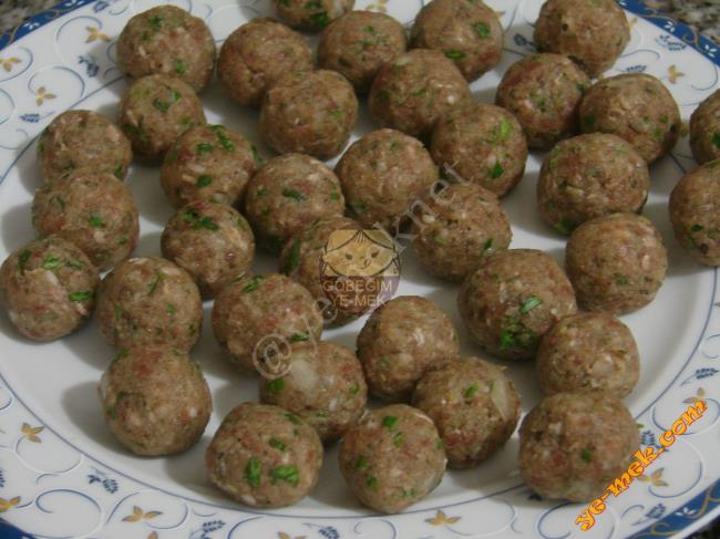 Misket Köfteli Sebze Yemeği - Yapılışı (5/12) 