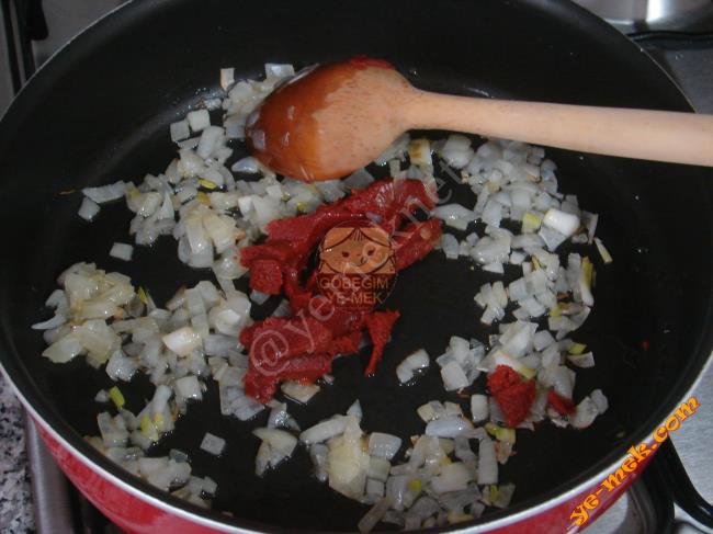 Misket Köfteli Sebze Yemeği - Yapılışı (7/12) 