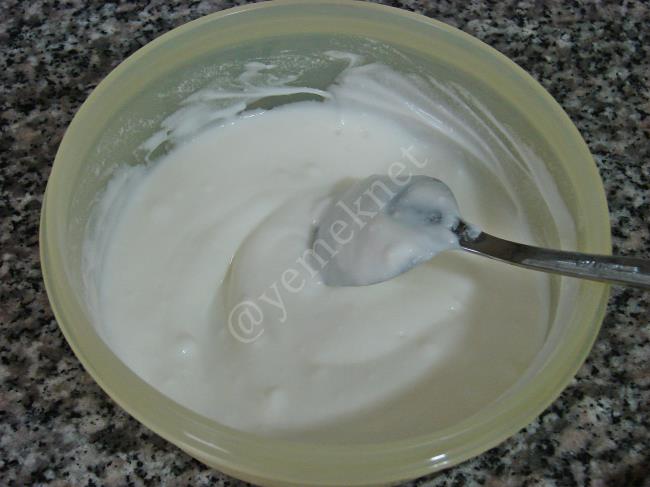 Yoğurtlu Karnabahar Salatası - Yapılışı (3/8) 