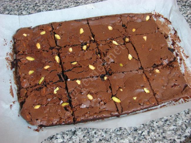 Antep Fıstıklı Brownie - Yapılışı (16/20) 