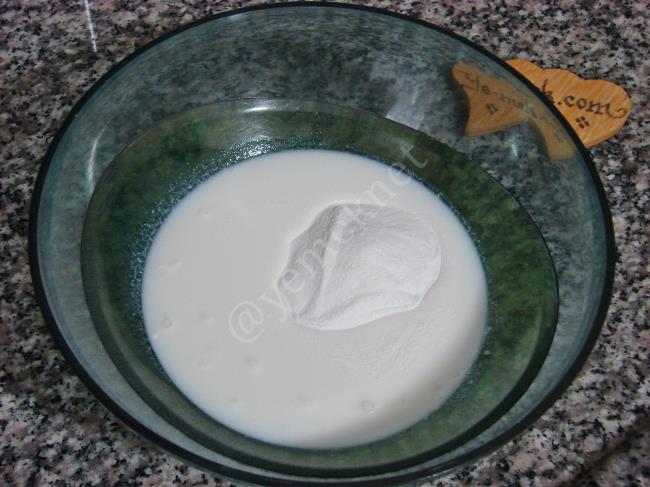 Burçak Bisküvili Tatlı - Yapılışı (2/12) 