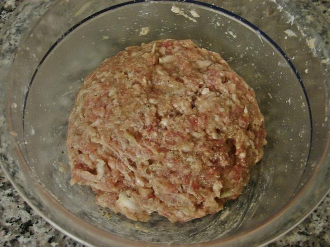 Domates Soslu Izgara Köfte - Yapılışı (4/12) 