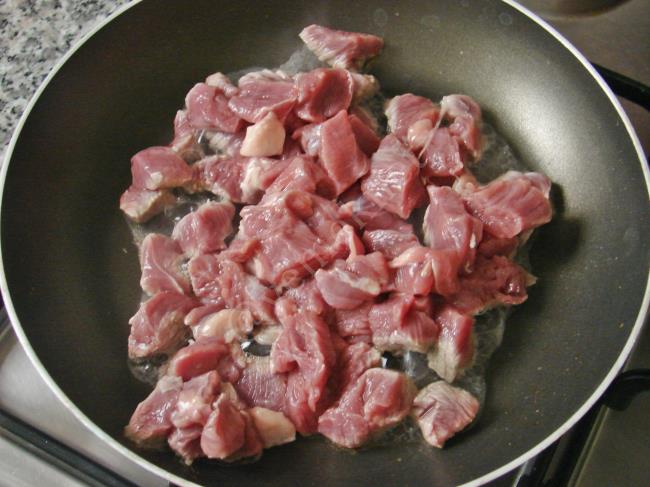 Etli Bostan Patlıcan Kebabı - Yapılışı (2/16) 