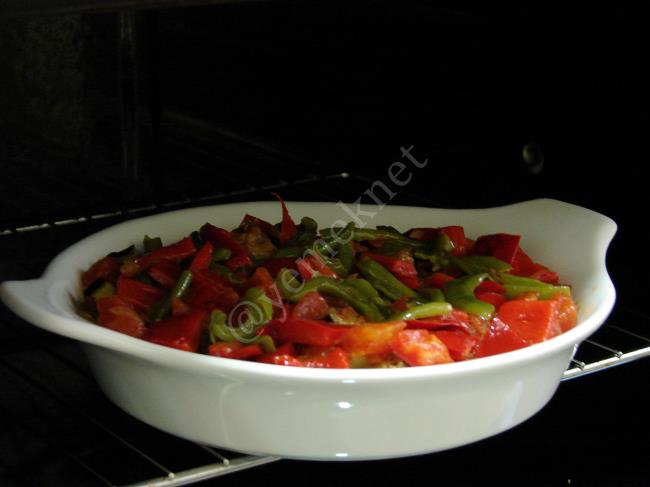 Fırında Kaşarlı Şakşuka - Yapılışı (12/16) 