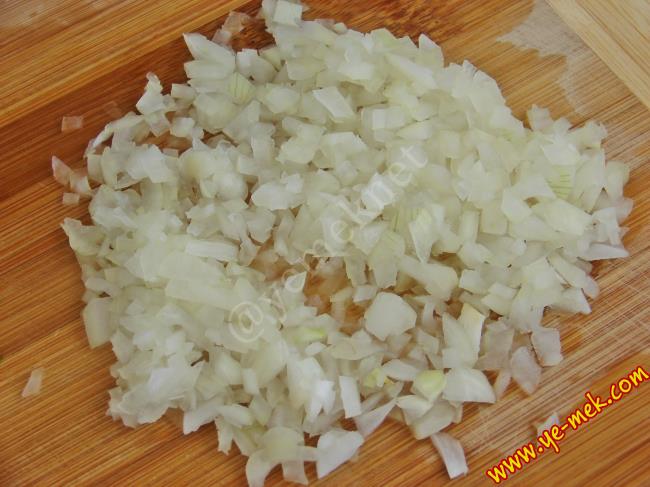 Kıymalı Patates Mantısı - Yapılışı (3/16) 