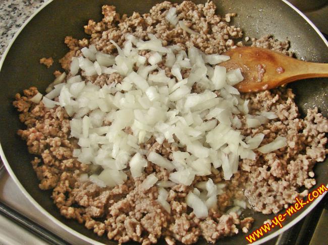 Kıymalı Patates Mantısı - Yapılışı (5/16) 