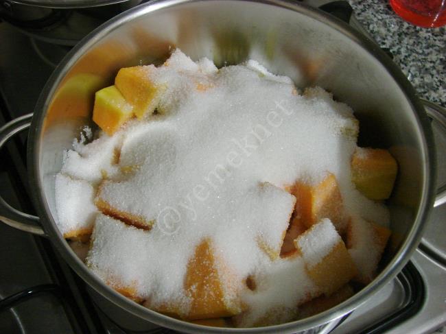 Krem Şantili Tatlı Bal Kabağı Püresi - Yapılışı (3/12) 