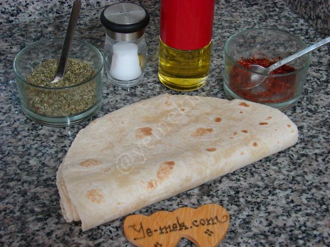 Lavaştan Baharatlı Cips - Yapılışı (1/16) 