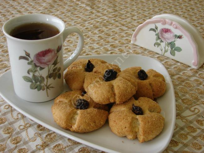 Peynirli Çiçek Poğaça - Yapılışı (14/16) 