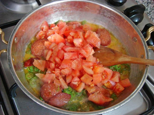 Sucuklu Menemen - Yapılışı (4/12) 